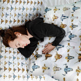 Therapy blanket bedding set, white with bull heads.