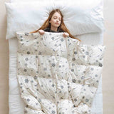 Therapy blanket bedding set, flying leaves.
