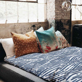 Therapy blankets bedding set, wavy pattern, blue.