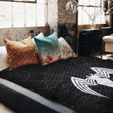 Juego de ropa de cama con manta terapéutica negra con araña