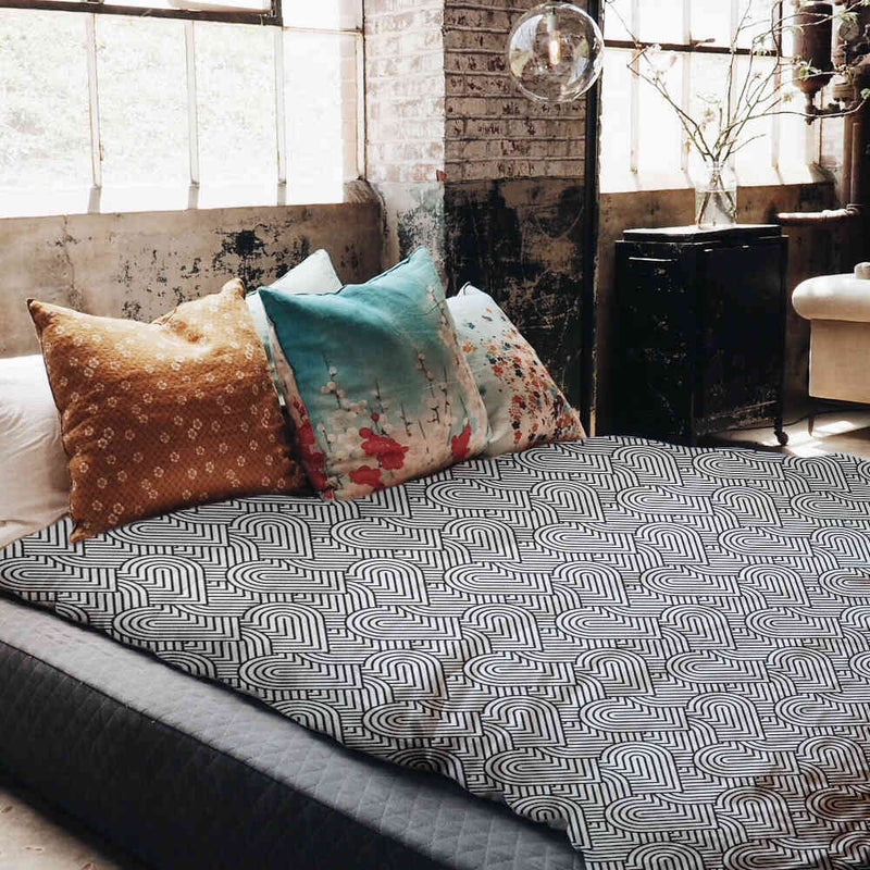 Therapy blankets bedding set grey geometric hearts