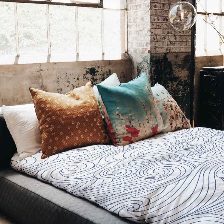 Set de ropa de cama con manta terapéutica ondas azules