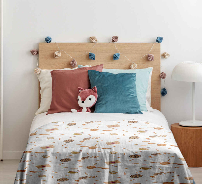 Therapy blanket bedding set, white with Schnatz (presumably a brand or design name).