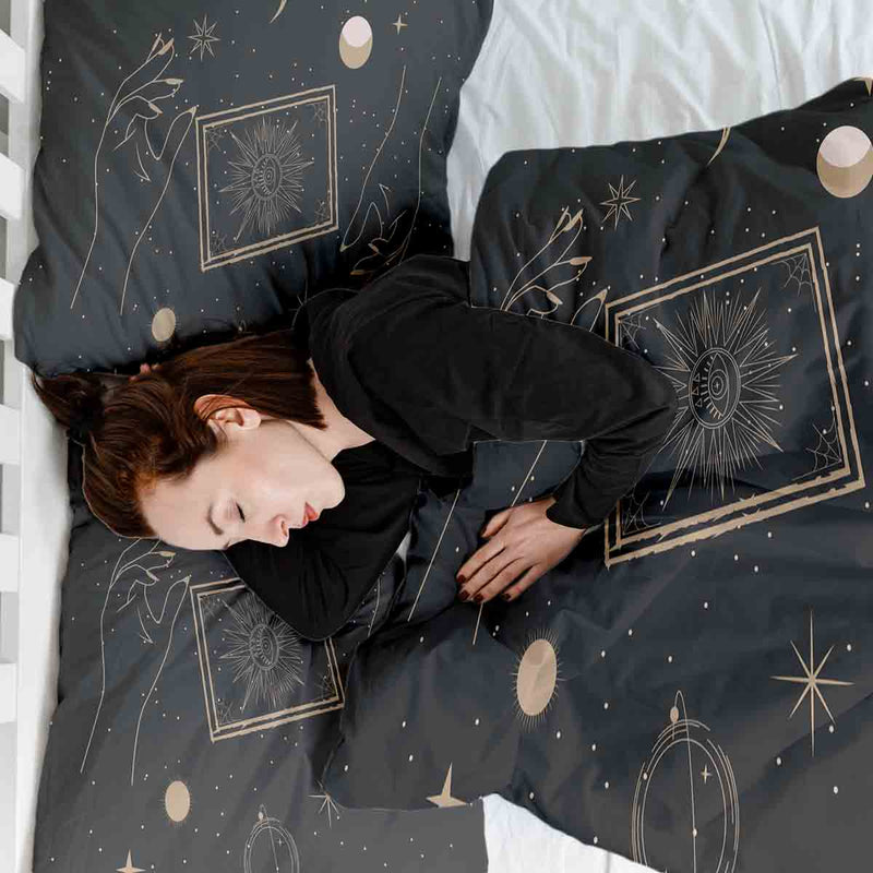 Set di biancheria da letto con coperta terapeutica nera con sole, luna e stelle