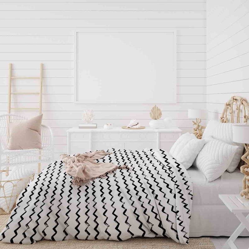 Therapy blanket bedding set, white zigzag.