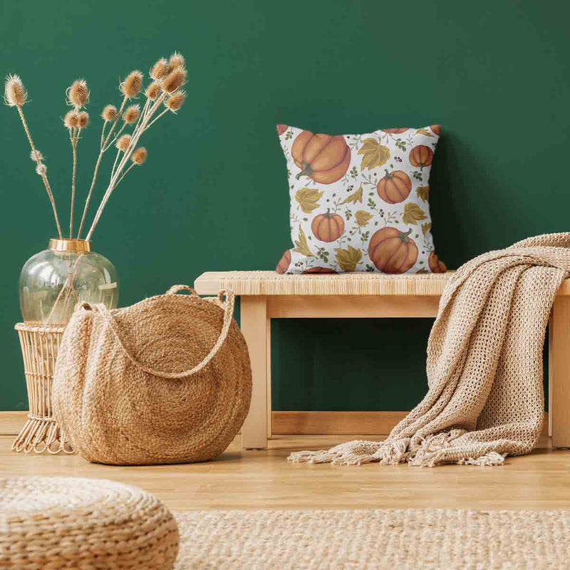 Almohada de salud blanca con grandes calabazas