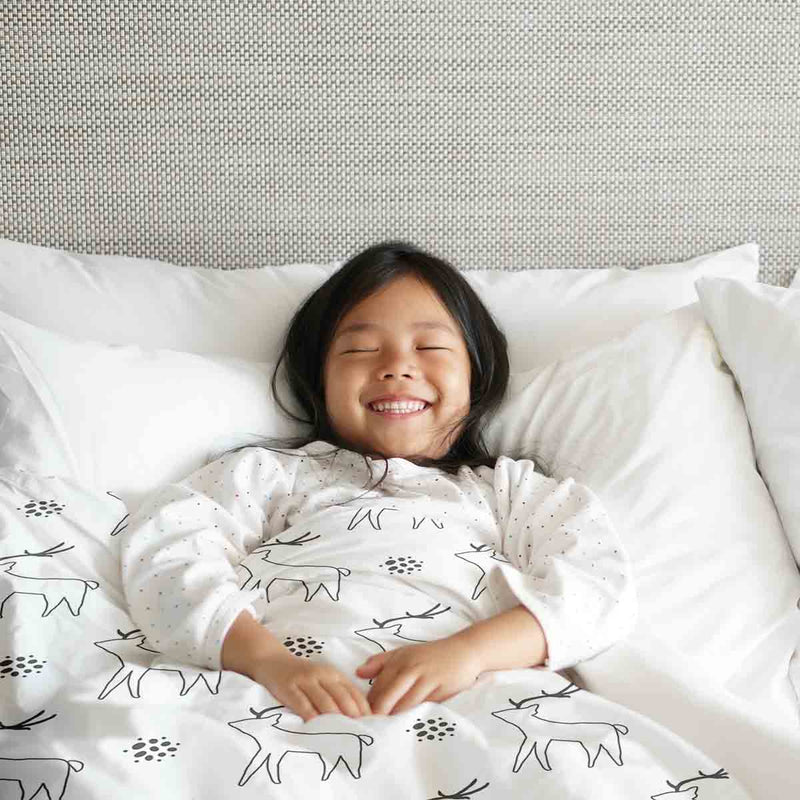 Therapy blanket and bedding set, white with deer.