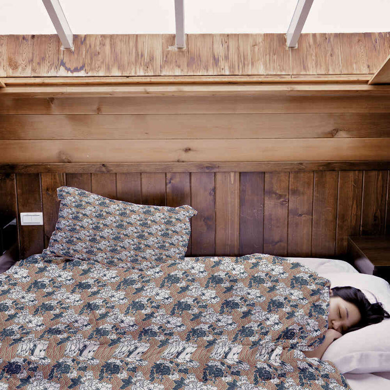 Set de ropa de cama con mantas terapéuticas y flores