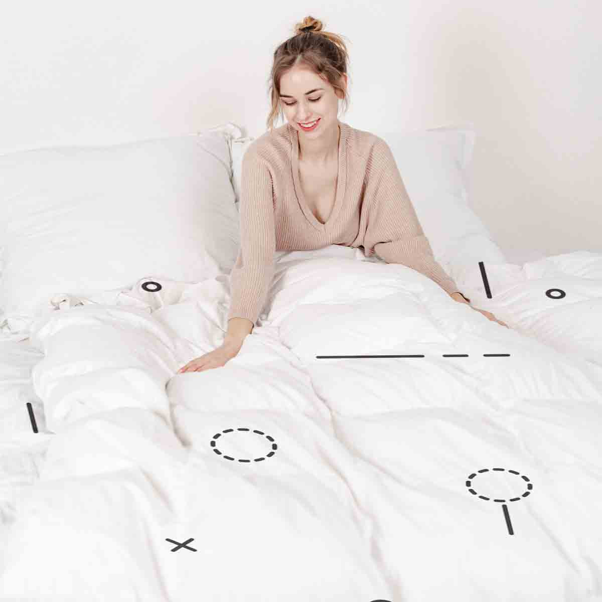 Couverture thérapeutique originale - Housse en coton blanche avec formes noires