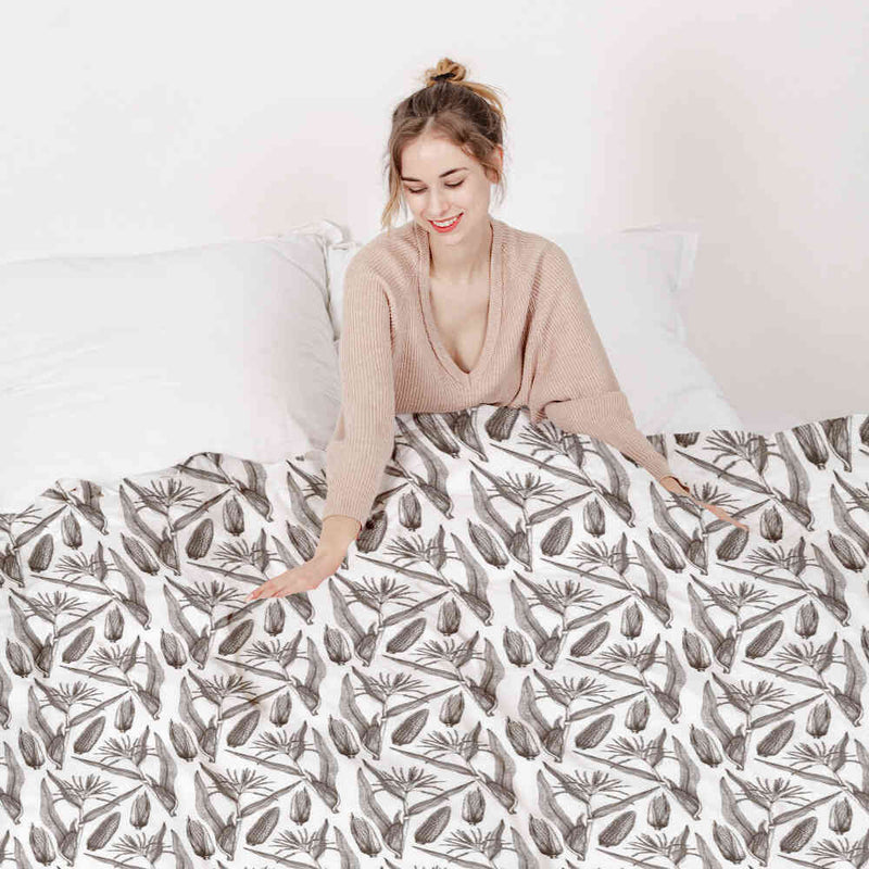 Therapy blanket bedding set, white with corn pattern.