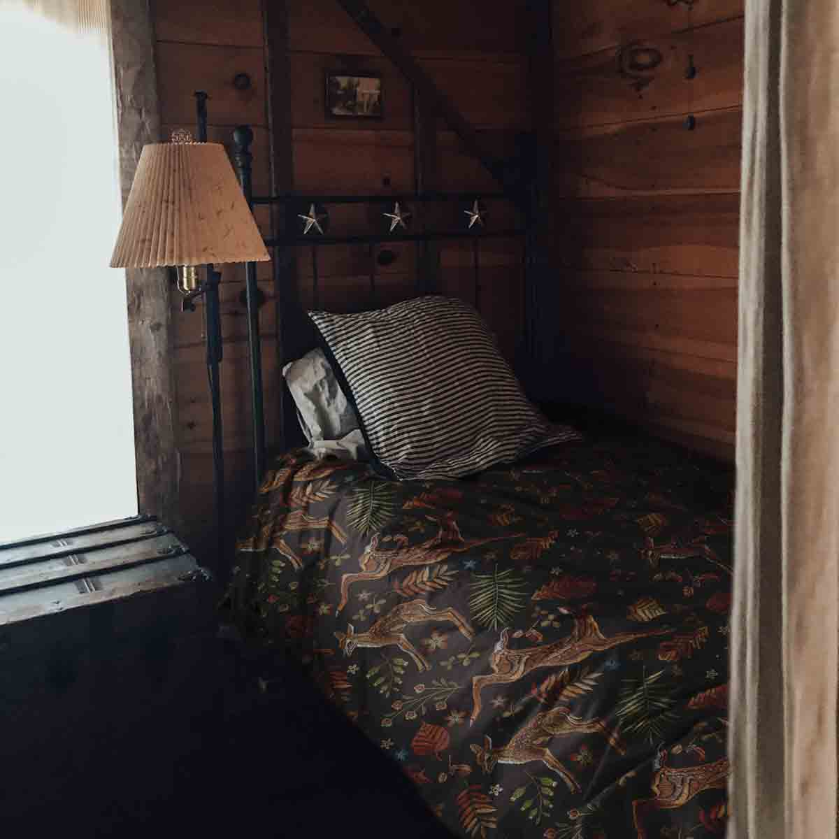 Therapy blankets bedding set brown with deer