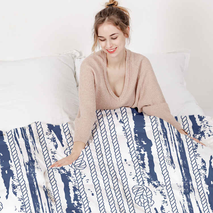 Set di biancheria da letto con coperta terapeutica motivo a righe