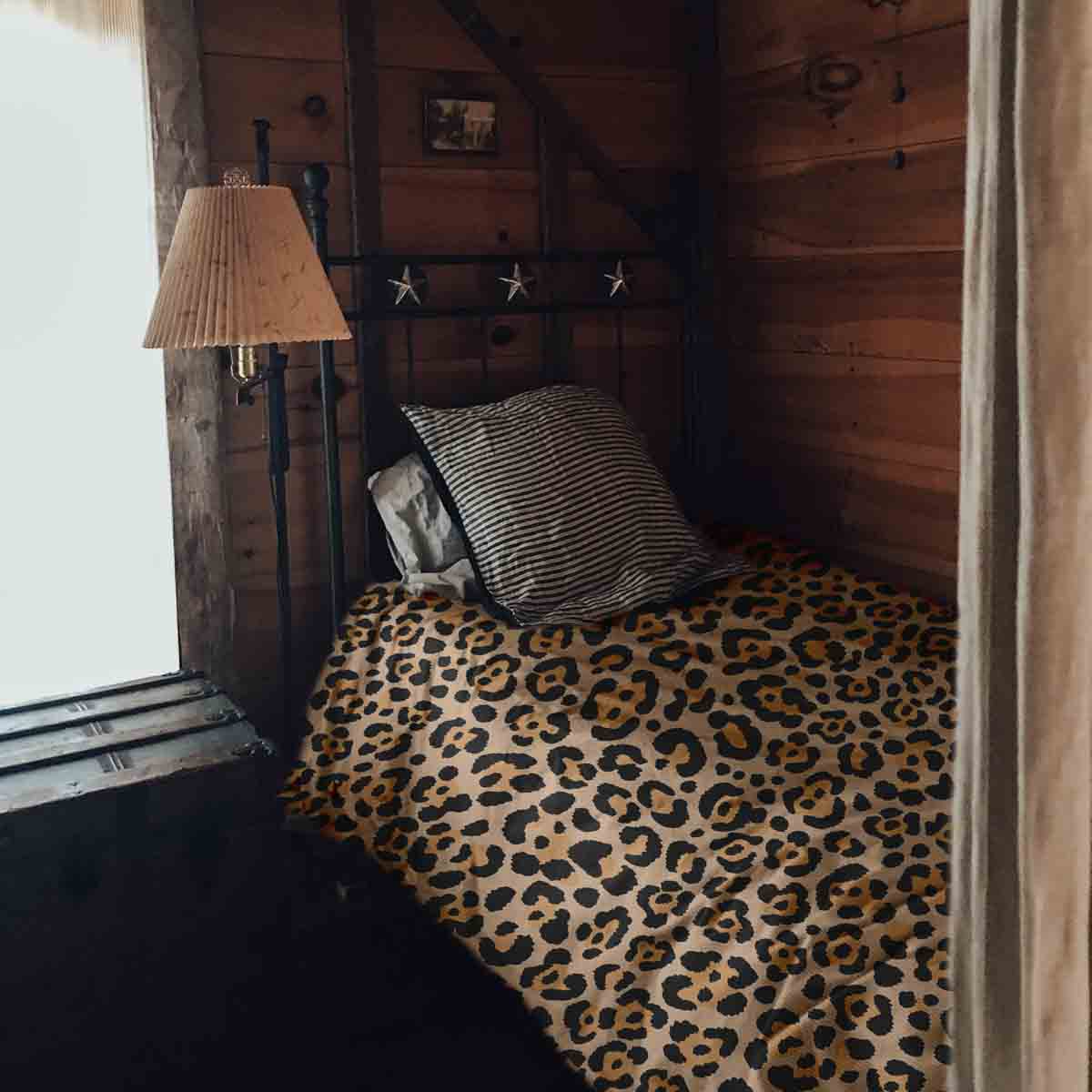 Therapy blankets bedding set leopard print