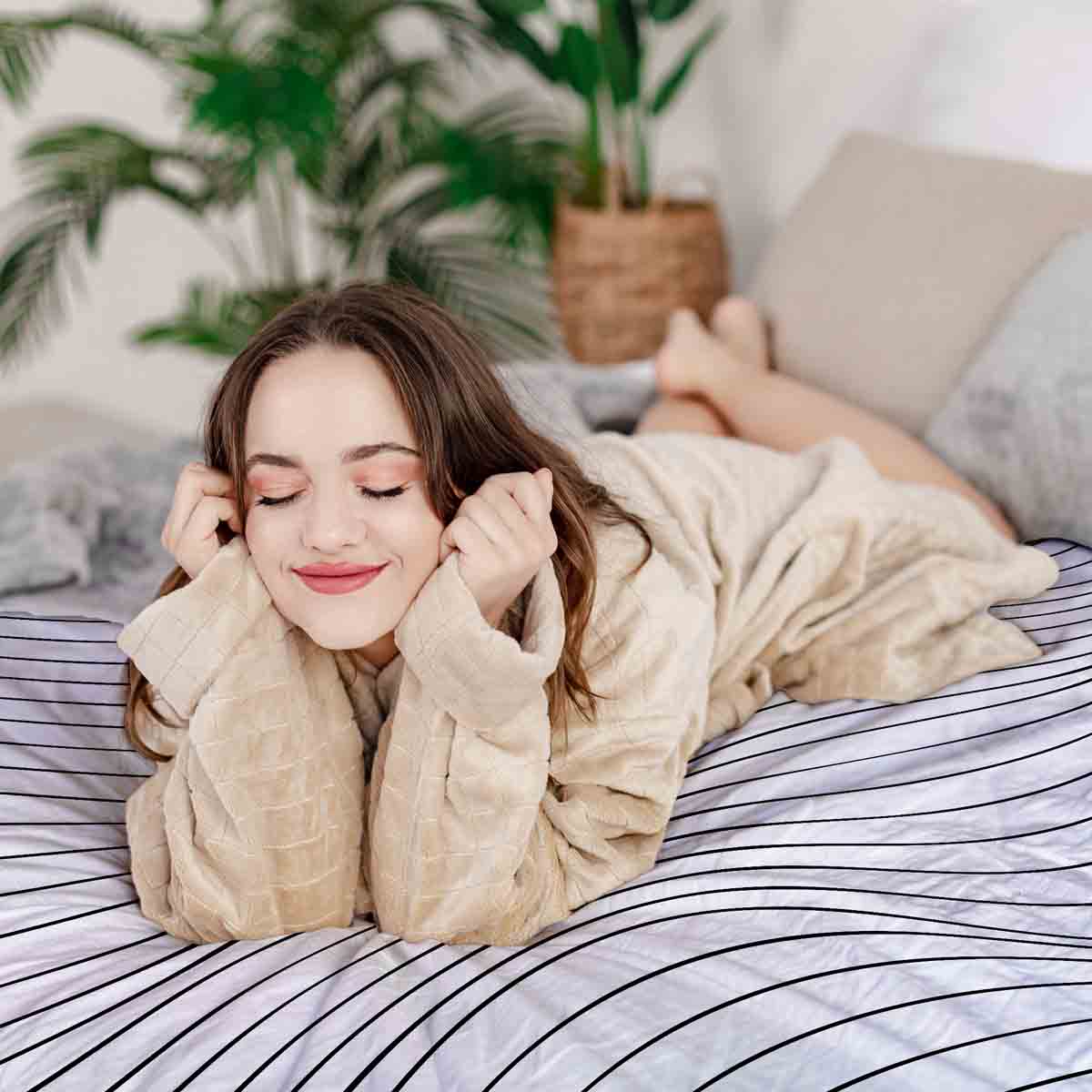 Set di biancheria da letto con coperte terapeutiche onde radio nere