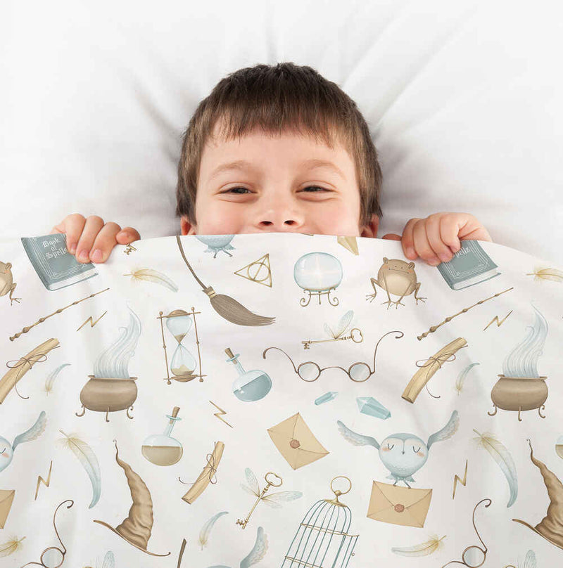 Therapy blanket bedding set, white, magical things.