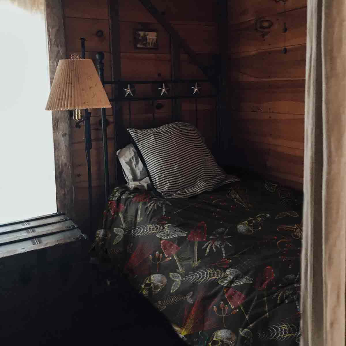 Therapy blankets bedding set Halloween skeleton