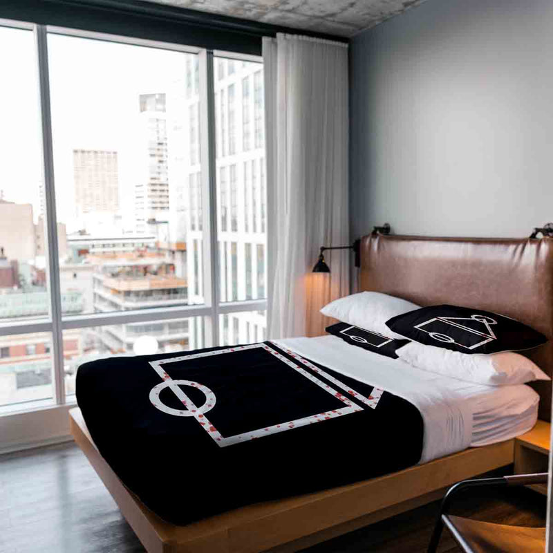 Therapy blanket and bedding set with bloody patterns.